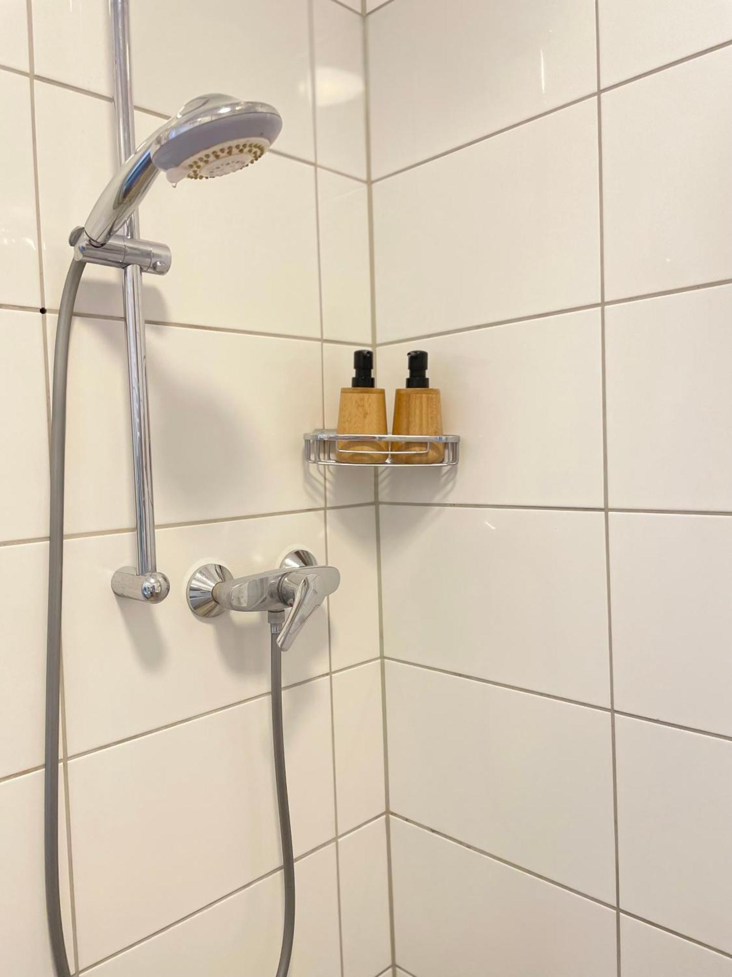 Wlan,Smart Tv,4 Betten, Zentral Emden Exterior foto